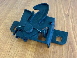 bontott VW SHARAN Motorháztető Zárszerkezet