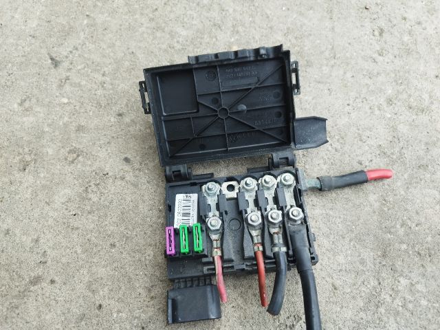 bontott VW SHARAN Pozitív Kábel Elosztó