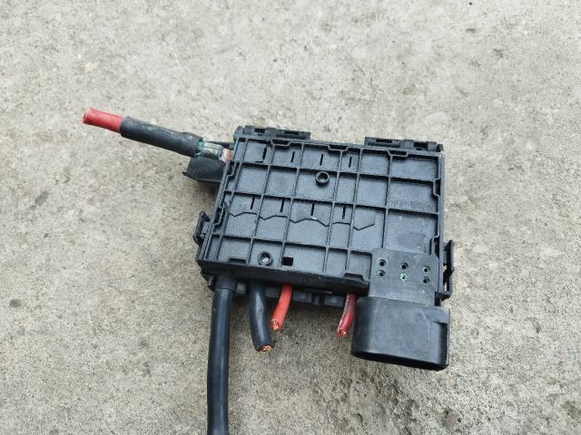 bontott VW SHARAN Pozitív Kábel Elosztó