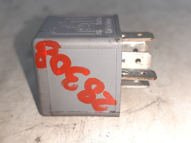 bontott VW SHARAN Relé