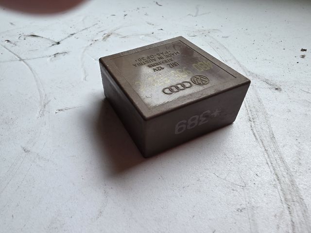 bontott VW SHARAN Relé