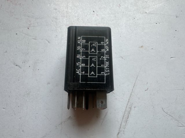 bontott VW SHARAN Relé