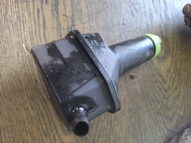 bontott VW SHARAN Szervóolaj Tartály