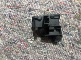 bontott VW SHARAN Tankajtó Nyitó Kar / Gomb