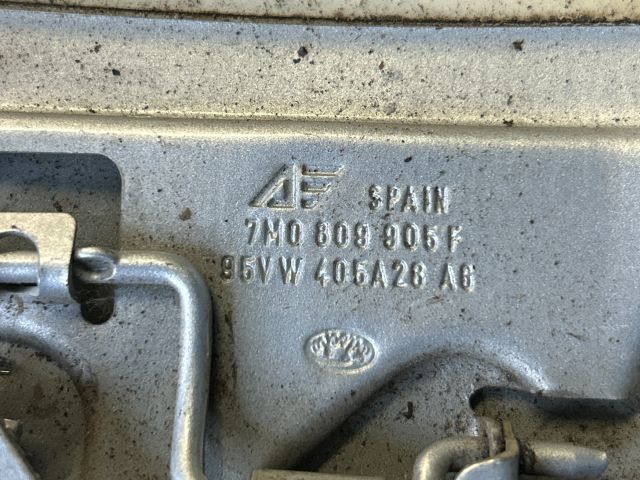 bontott VW SHARAN Tankajtó