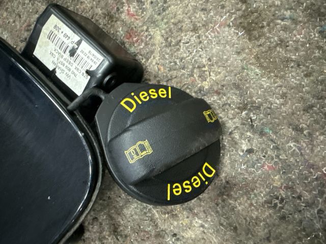 bontott VW SHARAN Tankajtó