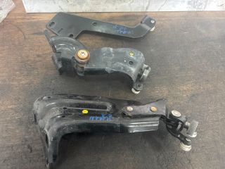 bontott VW SHARAN Tolóajtó Sín Görgő Szett