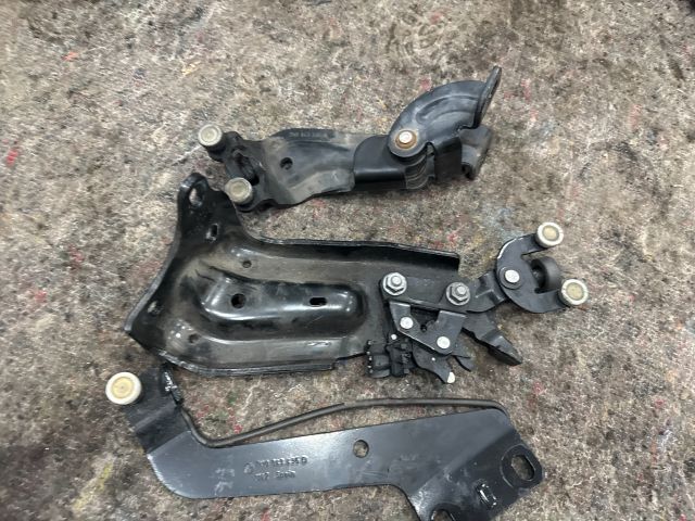 bontott VW SHARAN Tolóajtó Sín Görgő Szett