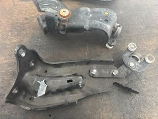 bontott VW SHARAN Tolóajtó Sín Görgő Szett