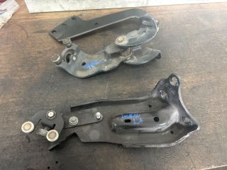 bontott VW SHARAN Tolóajtó Sín Görgő Szett