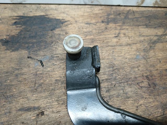 bontott VW SHARAN Tolóajtó Sín Görgő