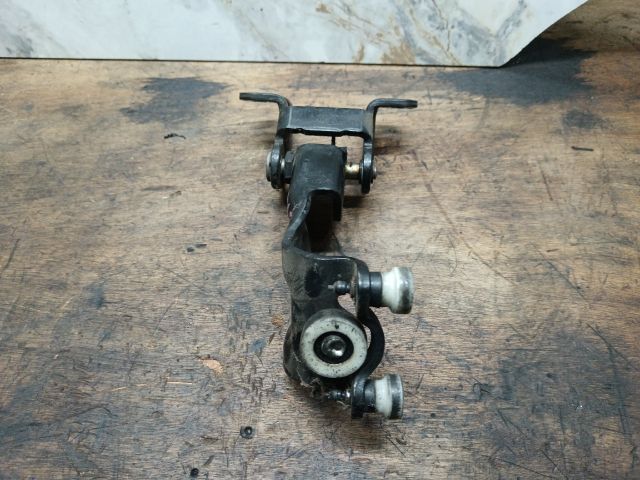 bontott VW SHARAN Tolóajtó Sín Görgő