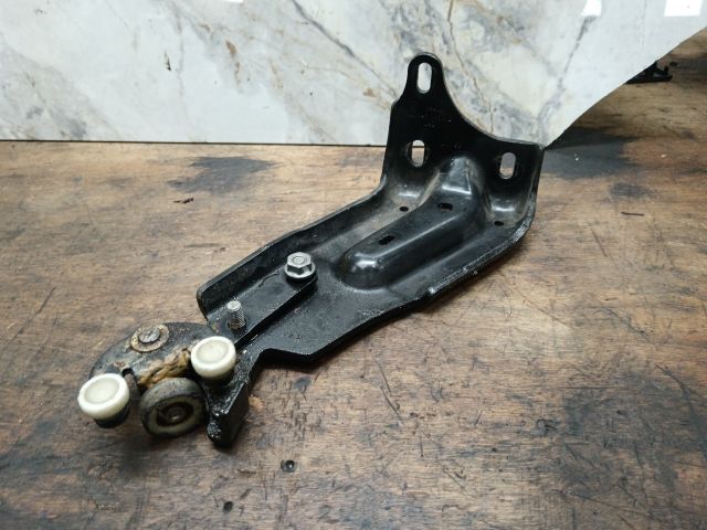 bontott VW SHARAN Tolóajtó Sín Görgő