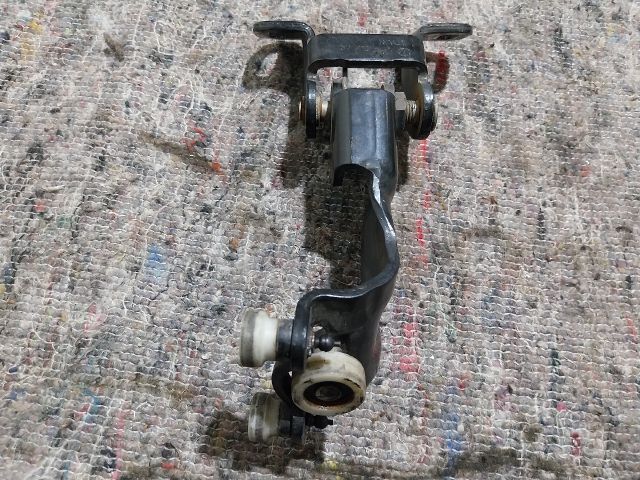 bontott VW SHARAN Tolóajtó Sín Görgő