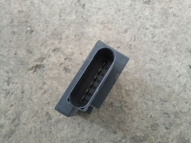 bontott VW SHARAN Üzemanyag Szivattyú Relé