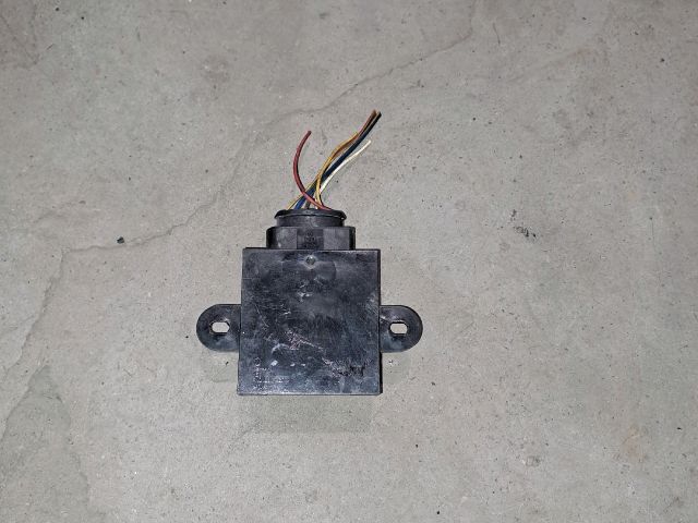 bontott VW SHARAN Üzemanyag Szivattyú Relé