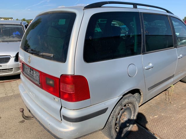 bontott VW SHARAN Vonóhorog