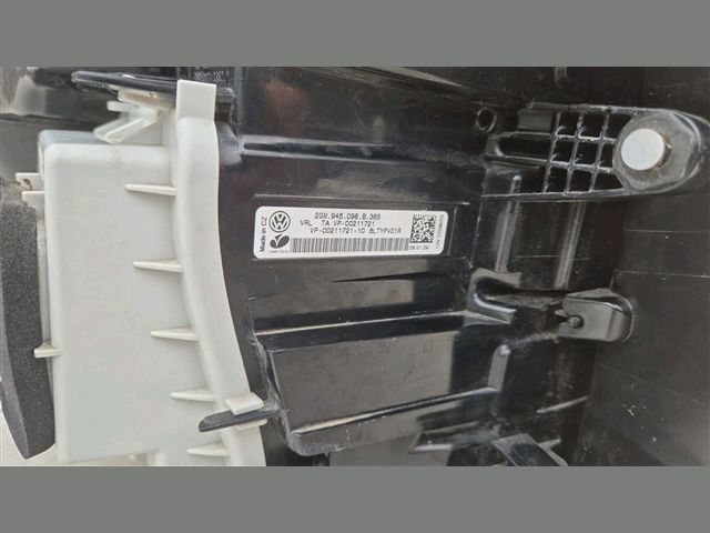 bontott VW T-CROSS Jobb Hátsó Lámpa