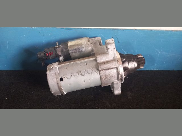 bontott VW T-ROC Önindító