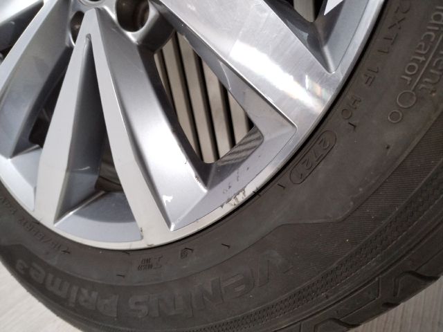 bontott VW T-ROC Alufelni Gumival (1 db)