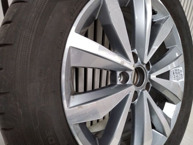 bontott VW T-ROC Alufelni Gumival (1 db)