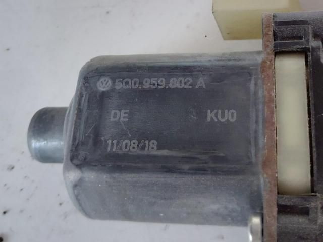 bontott VW T-ROC Bal első Ablakemelő Szerkezet (Elektromos)