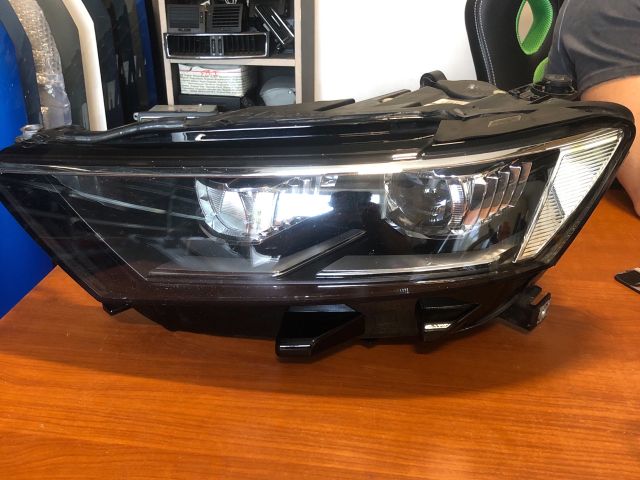 bontott VW T-ROC Bal Fényszóró