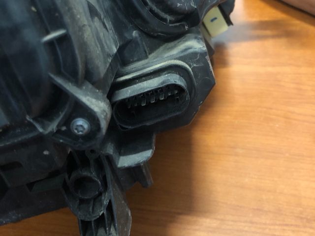 bontott VW T-ROC Bal Fényszóró