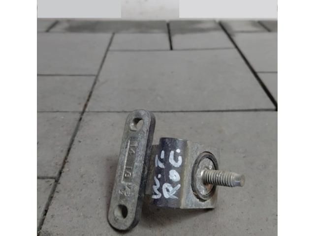 bontott VW T-ROC Csomagtérajtó Zsanér