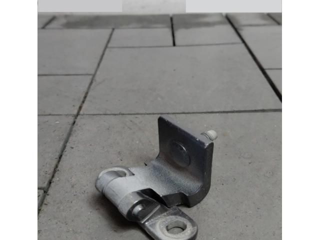 bontott VW T-ROC Csomagtérajtó Zsanér