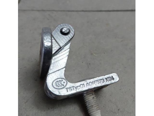 bontott VW T-ROC Csomagtérajtó Zsanér