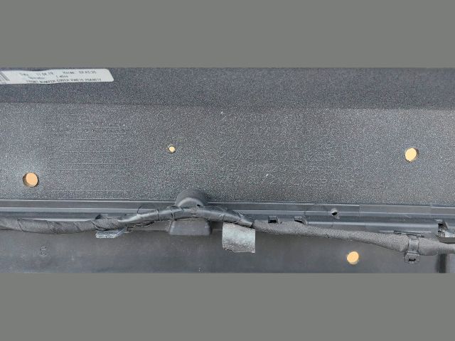 bontott VW T-ROC Első Lökhárító (Üresen)