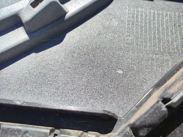 bontott VW T-ROC Hátsó Lökhárító (Részeivel)