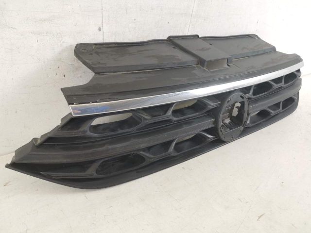 bontott VW T-ROC Hűtőrács