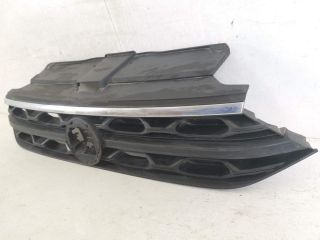 bontott VW T-ROC Hűtőrács