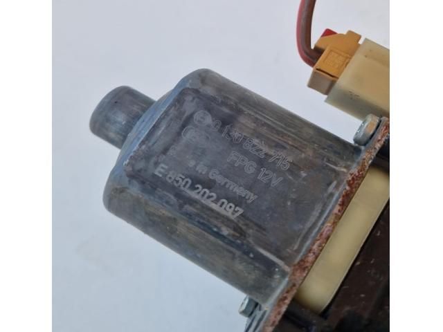 bontott VW T-ROC Jobb első Ablakemelő Szerkezet (Elektromos)