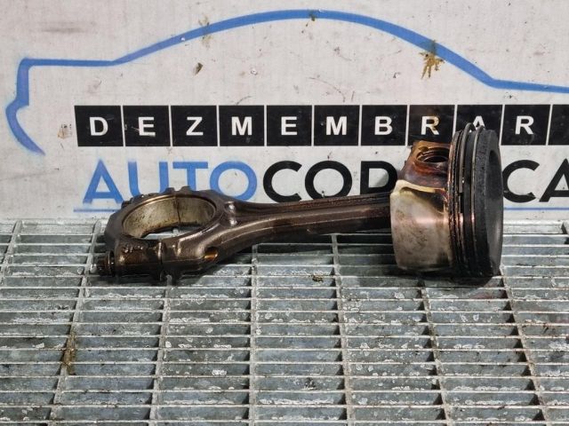 bontott VW TIGUAN Dugattyú