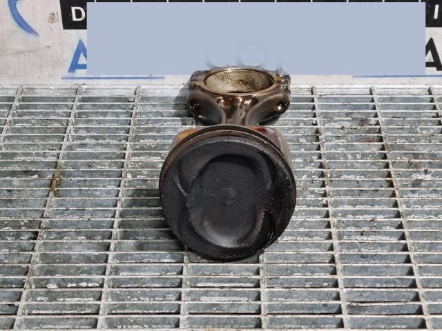 bontott VW TIGUAN Dugattyú