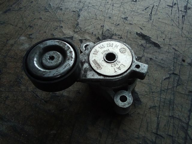 bontott VW TIGUAN Szíjfeszítő Görgő