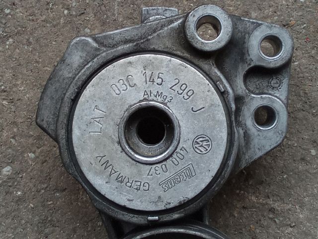 bontott VW TIGUAN Szíjfeszítő Görgő