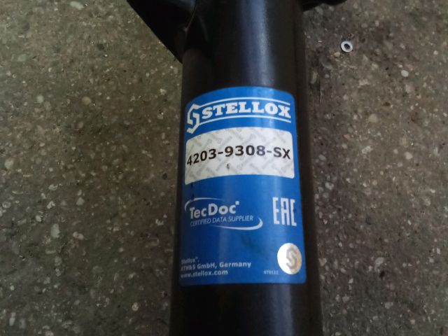 bontott VW TIGUAN Bal első Lengéscsillapító