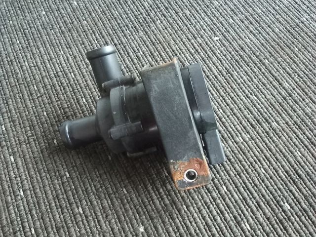 bontott VW TIGUAN Kiegészítő Vízszivattyú