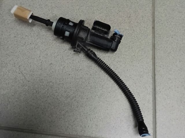 bontott VW TIGUAN Kuplung Főhenger