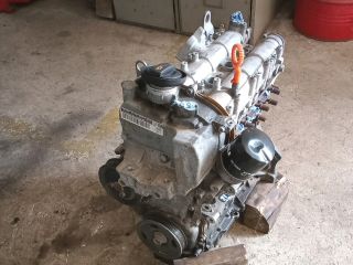 bontott VW TIGUAN Motor (Fűzött blokk hengerfejjel)