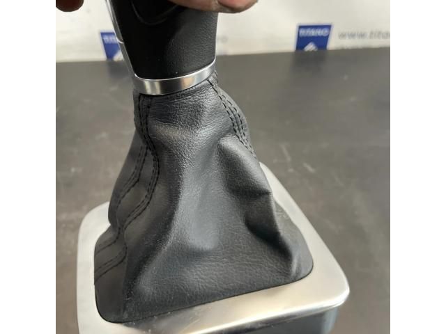 bontott VW TIGUAN Automata Váltókar