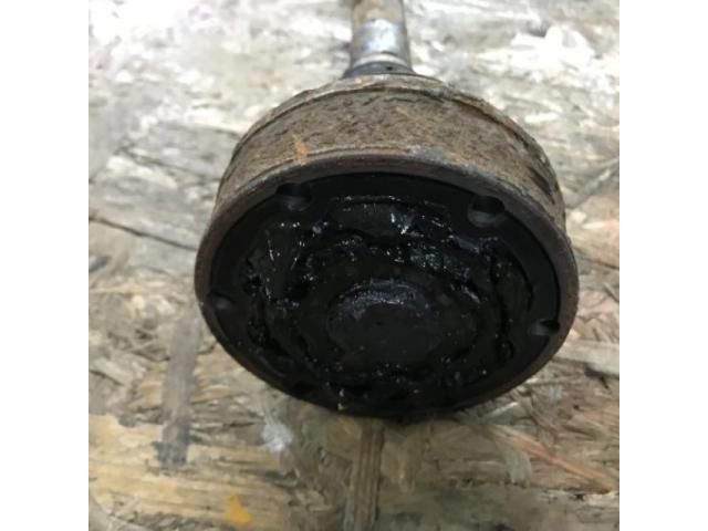 bontott VW TIGUAN Bal hátsó Féltengely