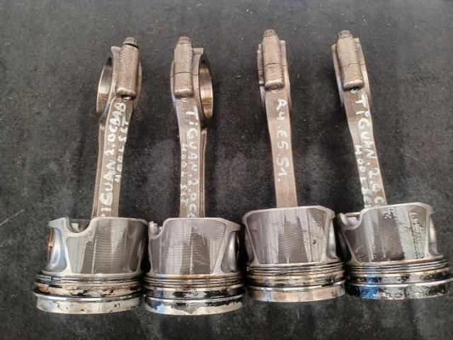 bontott VW TIGUAN Dugattyú