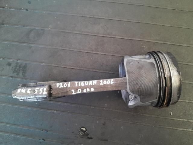 bontott VW TIGUAN Dugattyú