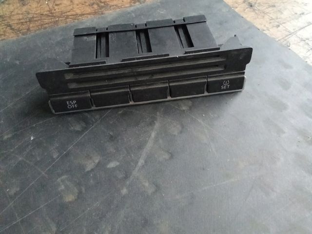 bontott VW TIGUAN ESP Kapcsoló