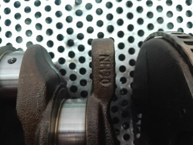 bontott VW TIGUAN Főtengely (Magában)